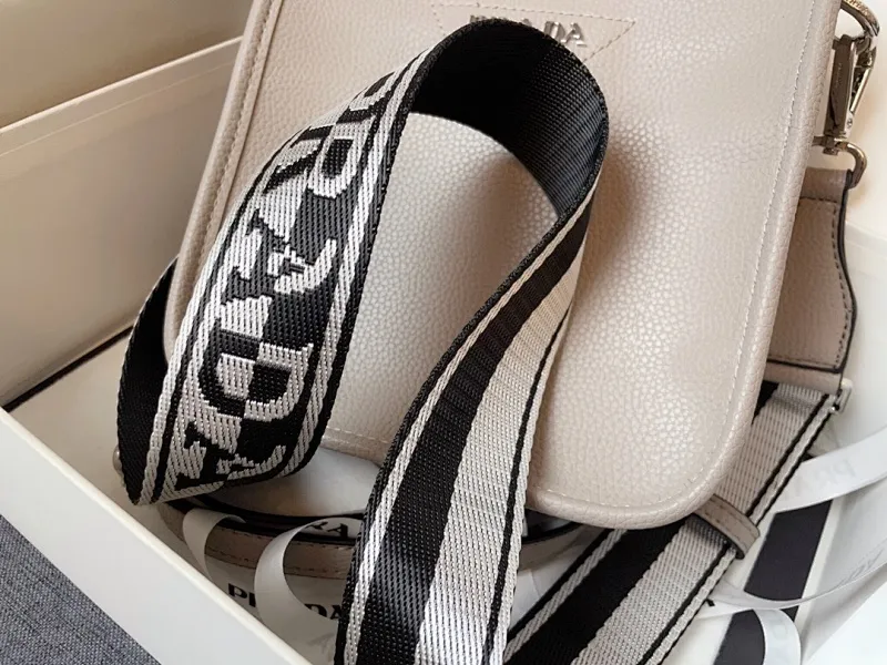 All Categories Official Website "Brand Women's Bags" Women's Bags 💙 PRADA 2024 Latest Prada Crossbody Bag