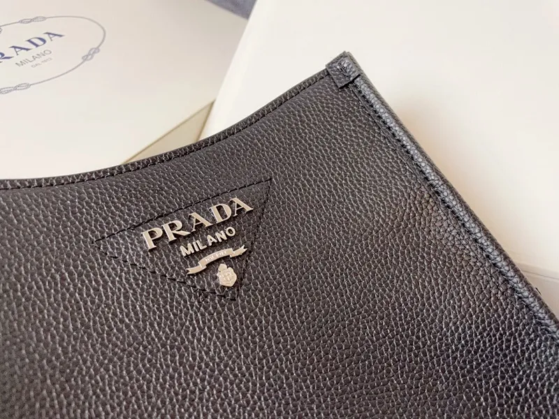 All Categories Official Website "Brand Women's Bags" Women's Bags 💙 PRADA 2024 Latest Prada Crossbody Bag