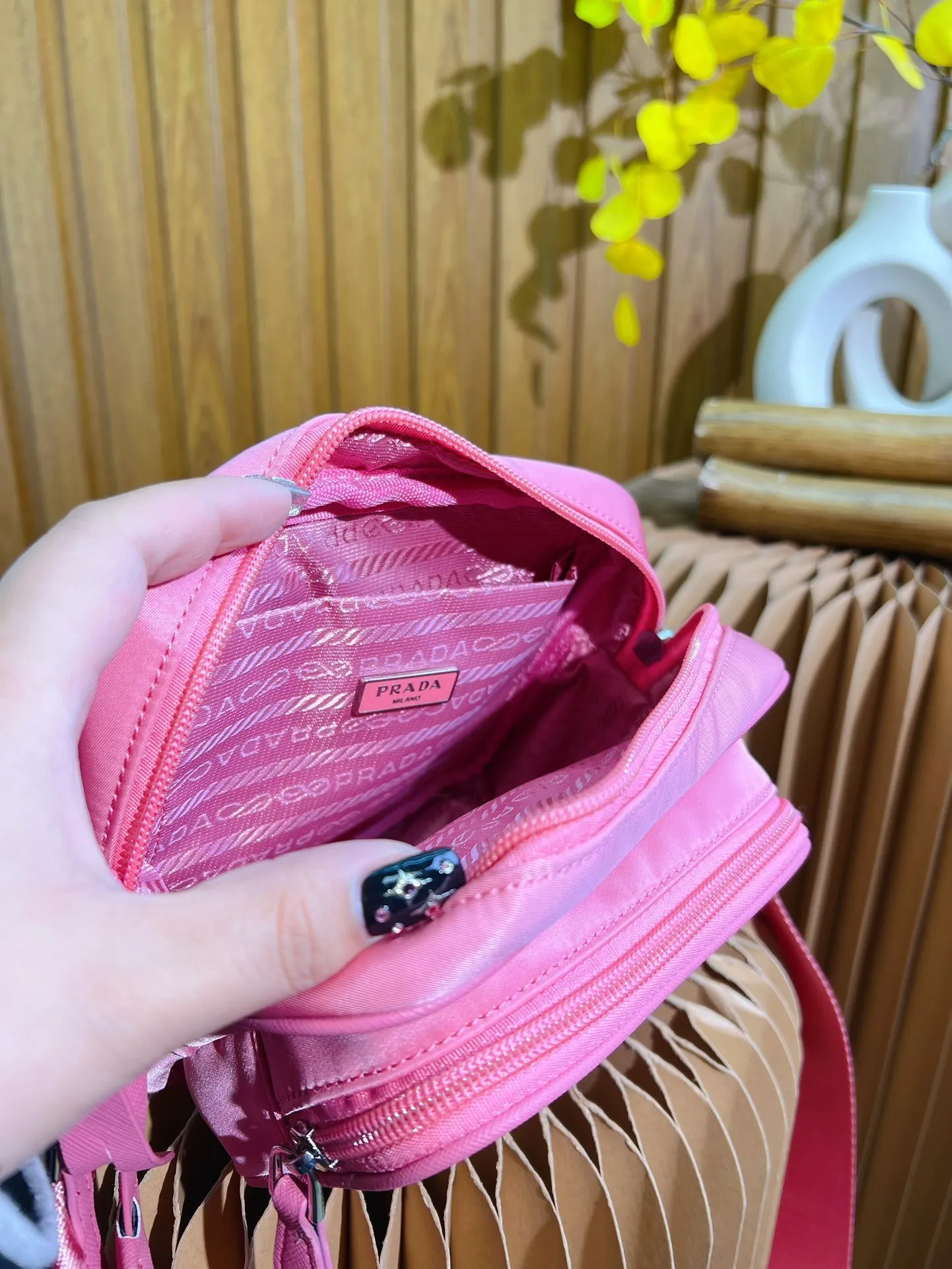 All Categories Official Website "Brand Women's Bags" Women's Bags 💙 PRADA 2023 latest version Prada camera bag