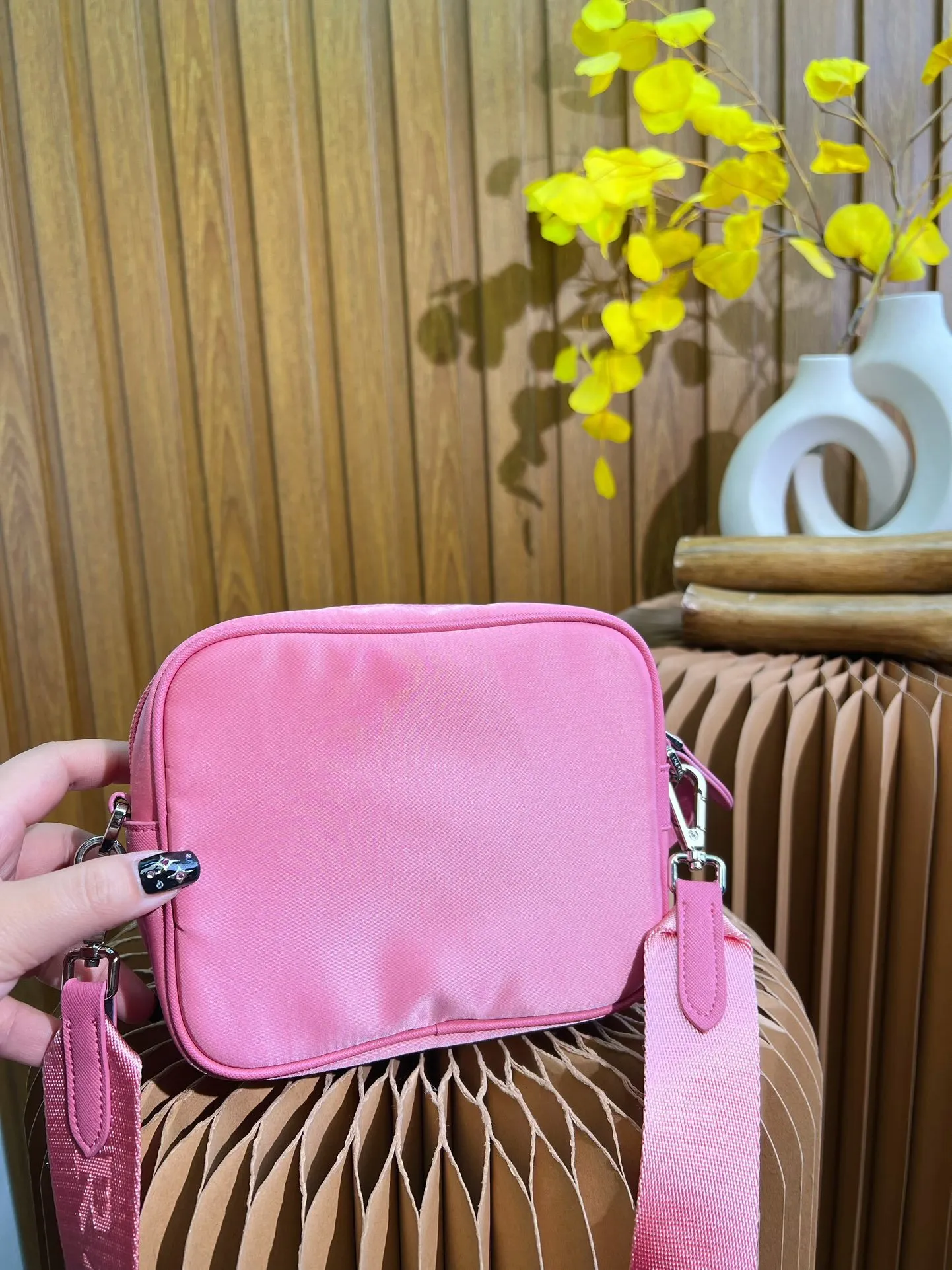 All Categories Official Website "Brand Women's Bags" Women's Bags 💙 PRADA 2023 latest version Prada camera bag