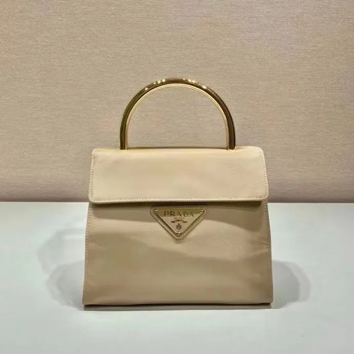 All categories Official website "Brand Women's Bags" Women's Bags 💙 PRADA 2022 official new Prada handbag wholesale Original order quality 58003800 Size: 21-17-12Cm