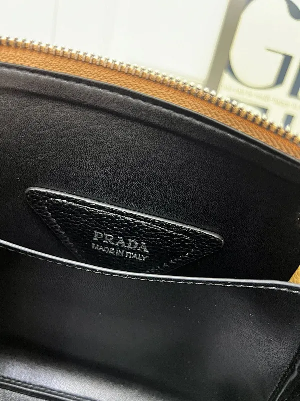 All Categories Official Website "Brand Women's Bags" Women's Bags 💙 PRADA 2025 New Prada Crossbody Bag