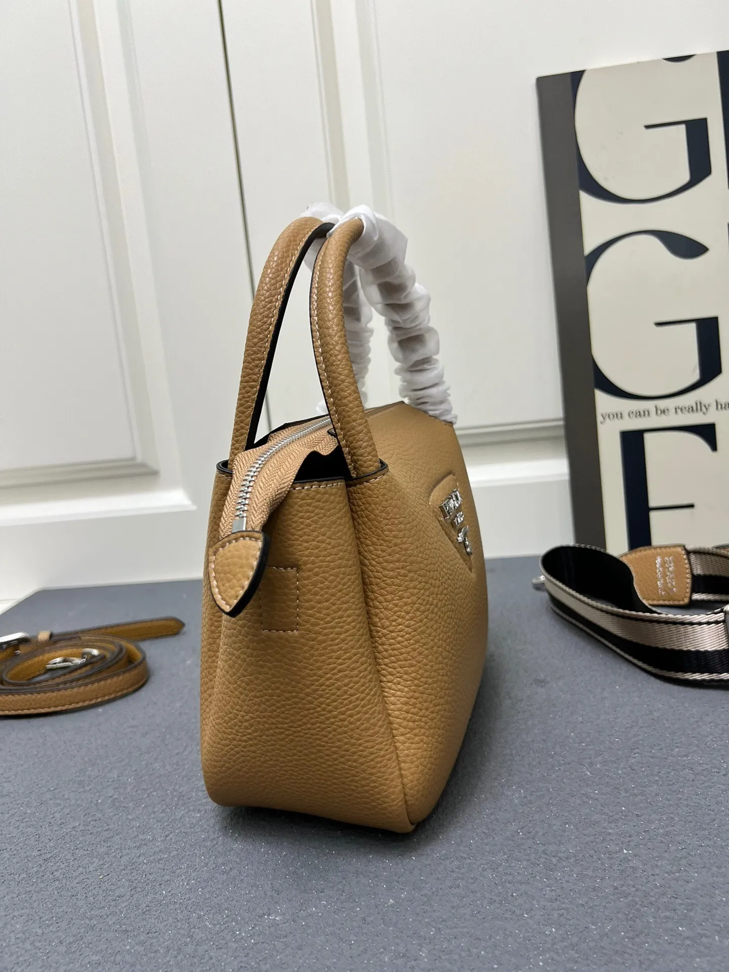 All Categories Official Website "Brand Women's Bags" Women's Bags 💙 PRADA 2025 New Prada Crossbody Bag