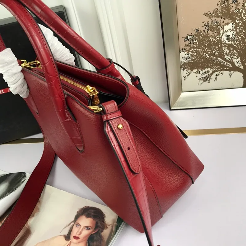 All categories Official website "Brand Women's Bags" Women's Bags 💙 PRADA 2022 official new Prada calfskin handbag wholesale 58002500 High quality Size: 30-24-14CM