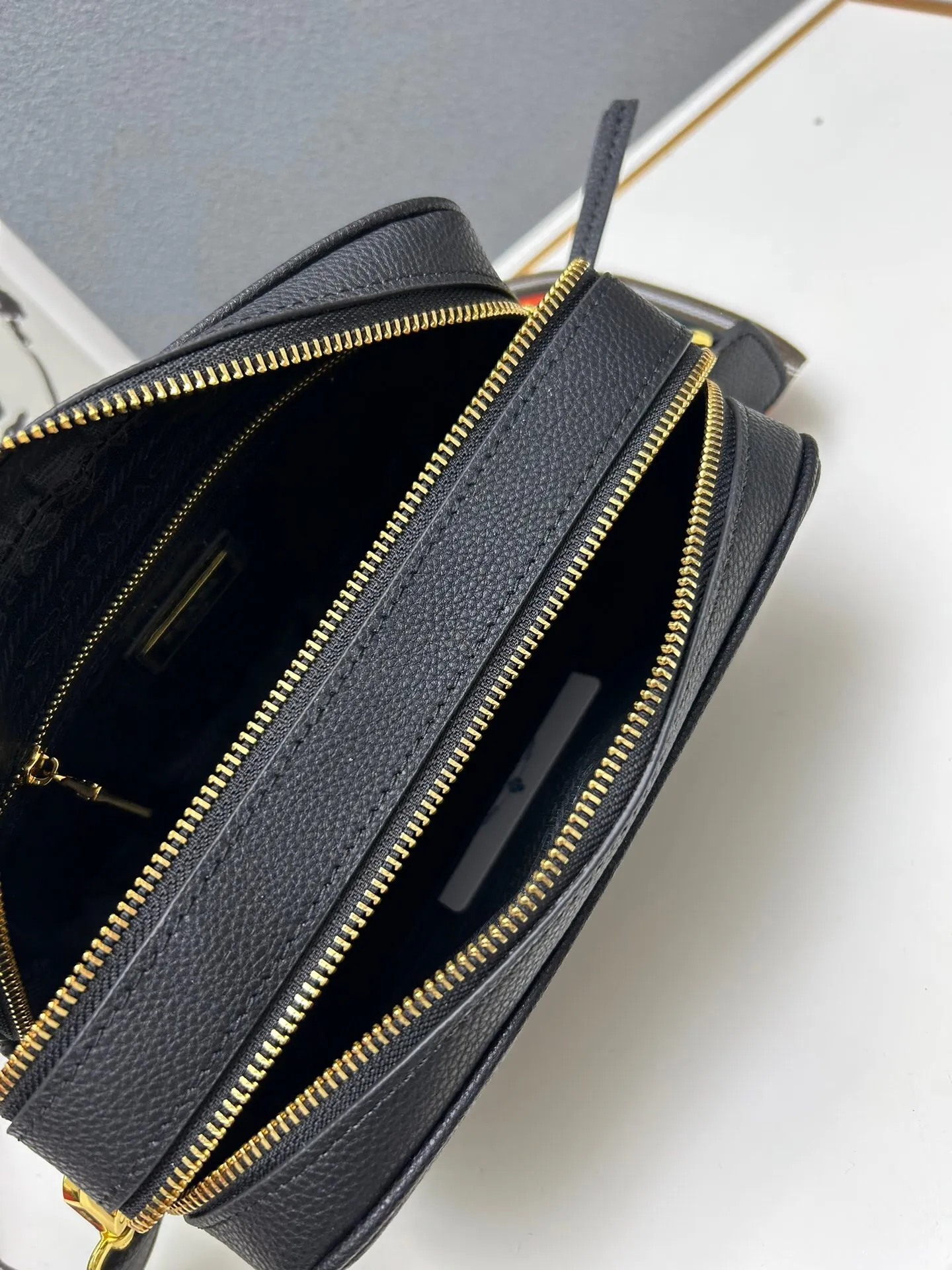 All Categories Official Website "Brand Women's Bags" Women's Bags 💙 PRADA 2025 New Prada Crossbody Bag