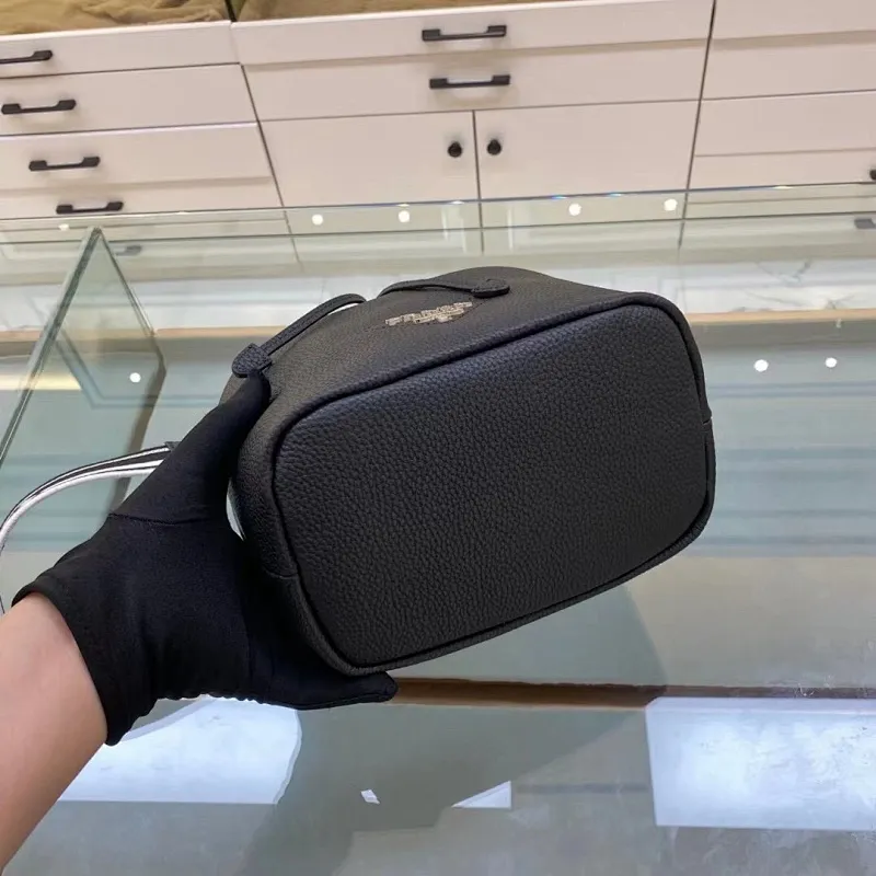 All categories Official website "Brand Women's Bags" Women's Bags 💙 PRADA 2022 Official New Prada Bucket Bag Wholesale Original Order Quality 58006000 Size: 20-25-14Cm