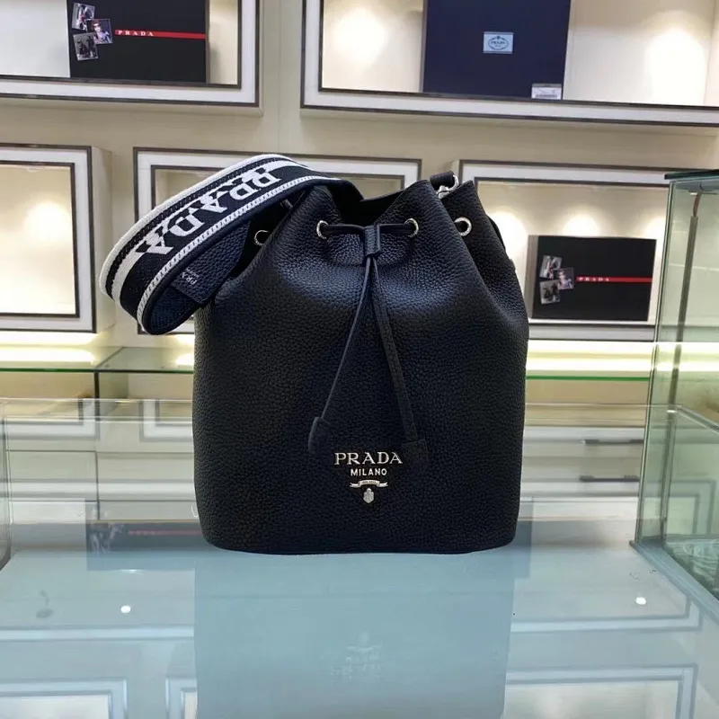 All categories Official website "Brand Women's Bags" Women's Bags 💙 PRADA 2022 Official New Prada Bucket Bag Wholesale Original Order Quality 58006000 Size: 20-25-14Cm