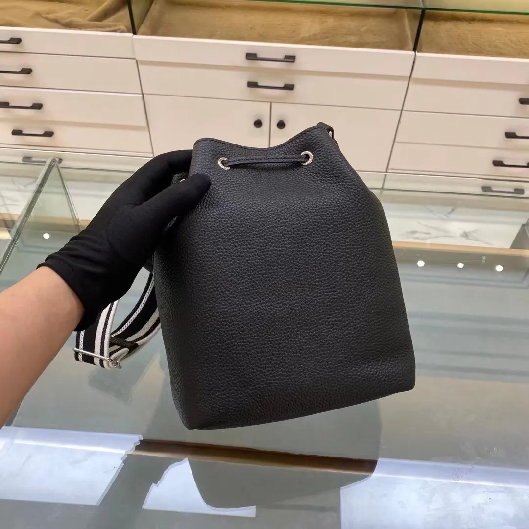 All categories Official website "Brand Women's Bags" Women's Bags 💙 PRADA 2022 Official New Prada Bucket Bag Wholesale Original Order Quality 58006000 Size: 20-25-14Cm