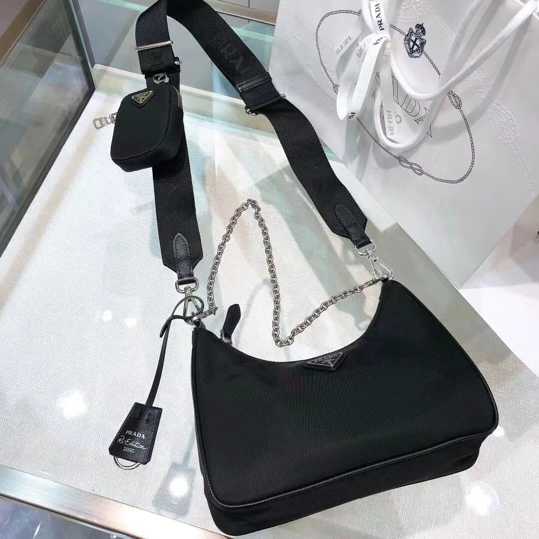 All categories Official website "Brand Women's Bags" Women's Bags 💙 PRADA 2022 official new Prada armpit bag wholesale Original order quality 58002600 Size: 22-18-6.5Cm