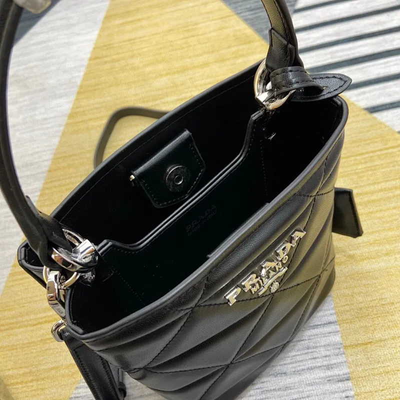 All Categories Official Website "Brand Women's Bags" Women's Bags 💙 PRADA 2022 Official New Prada Original Italian Imported Lambskin Leather Embroidery Crossbody Bag Wholesale 58002100 High Quality Size: 20-17.5-12CM