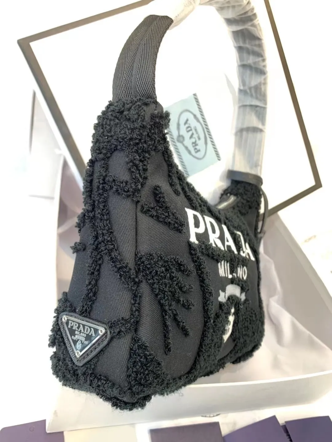 All Categories Official Website "Brand Women's Bags" Women's Bags 💙 PRADA 2022 Official New Prada Underarm Bag Wholesale 58001900 High Quality Specifications: 17-6-22CM
