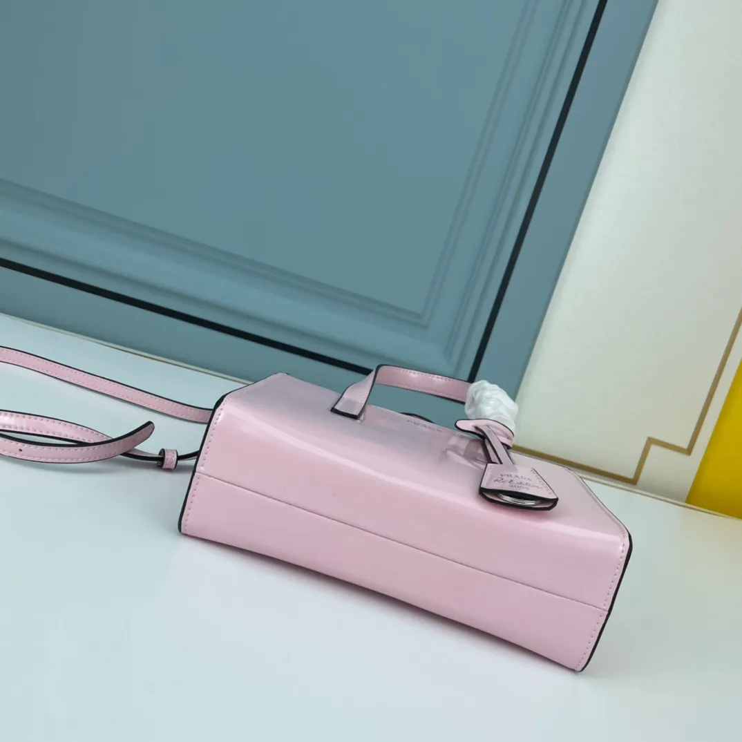 All categories Official website "Brand Women's Bags" Women's Bags 💙 PRADA 2022 official new Prada mini shopping bag wholesale 58001900 High quality Size: 22-15-6.5CM