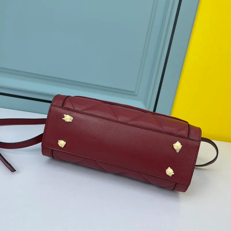 All categories Official website "Brand Women's Bags" Women's Bags 💙 PRADA 2022 official new Prada crossbody bag wholesale 58002900 Original order quality Size: 26-18-11CM
