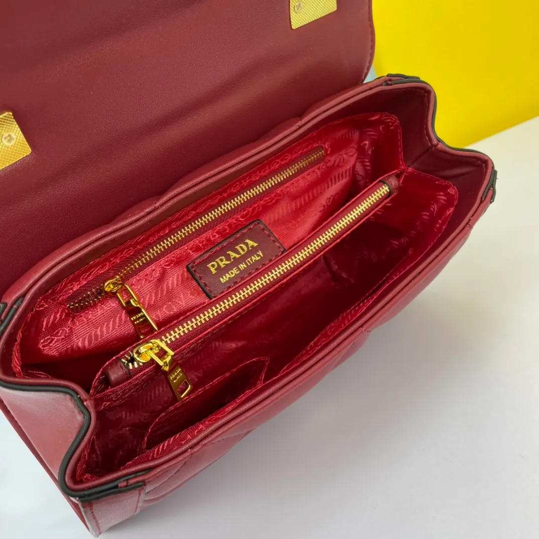 All categories Official website "Brand Women's Bags" Women's Bags 💙 PRADA replica PRADA, fine imitation PRADA bags, PRADA shoulder bags, 2023 official latest version PRADA cowhide crossbody bag, bag factory, original material, size: 26-18-11CM