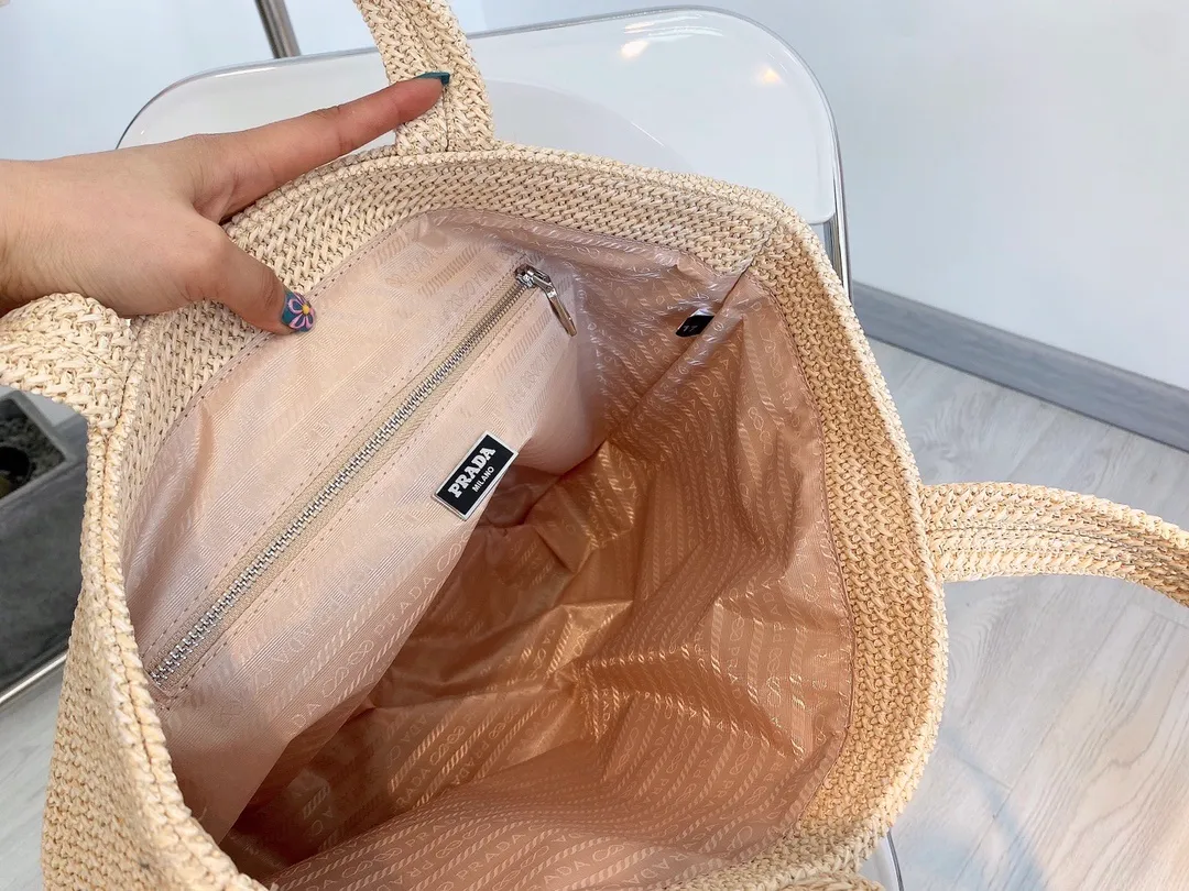 All categories Official website "Brand Women's Bags" Women's Bags 💙 PRADA 2022 Official New Prada Handbag Wholesale 58001550 High Quality Specifications: 31-32CM