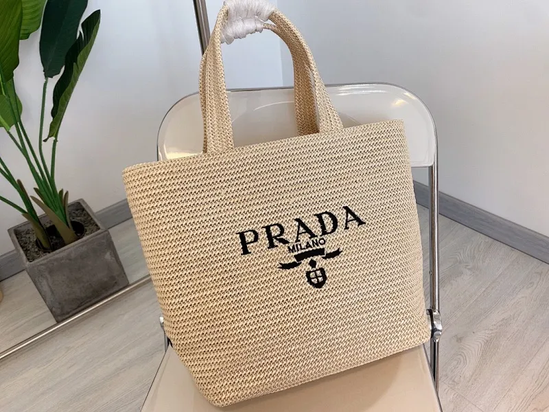 All categories Official website "Brand Women's Bags" Women's Bags 💙 PRADA 2022 Official New Prada Handbag Wholesale 58001550 High Quality Specifications: 31-32CM