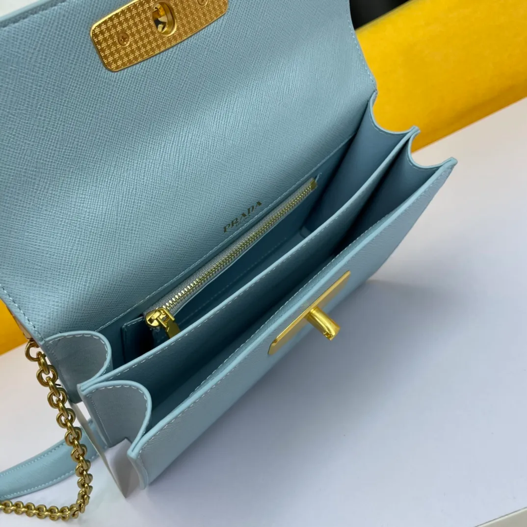 All categories Official website "Brand Women's Bags" Women's Bags 💙 PRADA 2022 official new Prada crossbody bag wholesale 58002500 Original order quality Size: 20-15-5CM