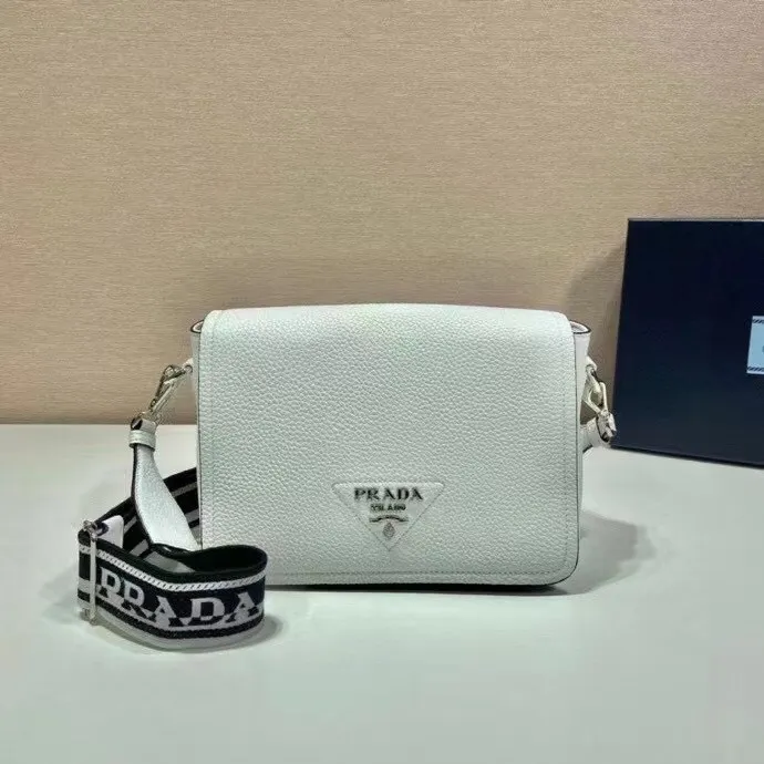 All categories Official website "Brand Women's Bags" Women's Bags 💙 PRADA 2022 official new Prada crossbody bag wholesale Original order quality 58005900 Size: 23-18-9Cm
