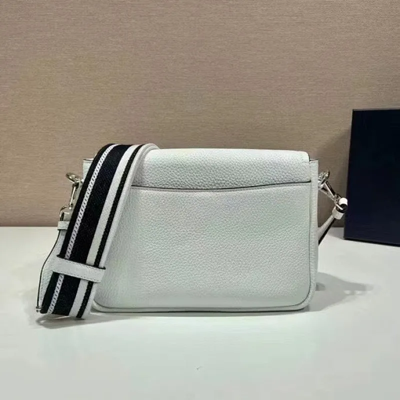 All categories Official website "Brand Women's Bags" Women's Bags 💙 PRADA 2022 official new Prada crossbody bag wholesale Original order quality 58005900 Size: 23-18-9Cm
