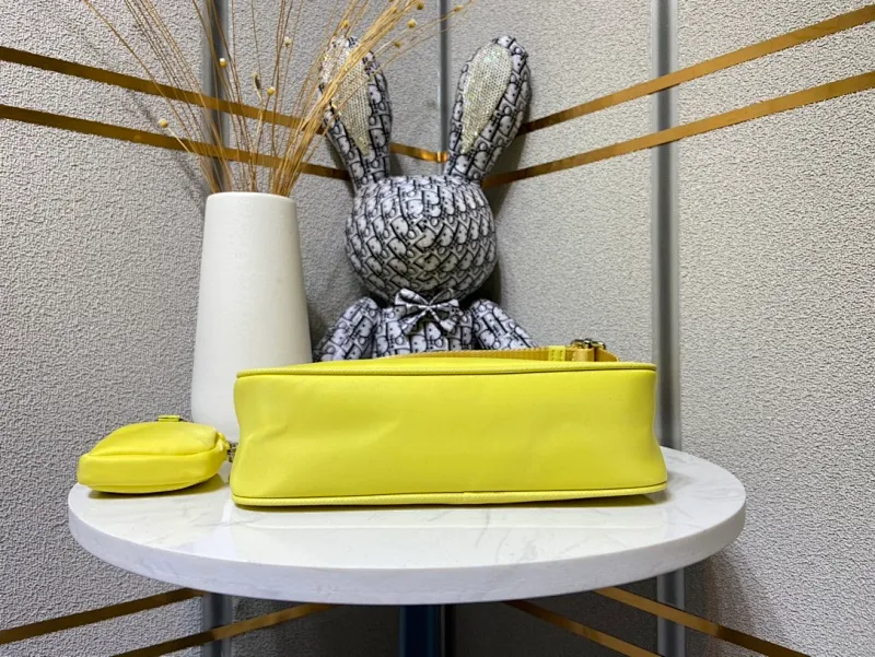 All Categories Official Website "Brand Women's Bags" Women's Bags 💙 PRADA 2023 New Prada Underarm Bag Wholesale