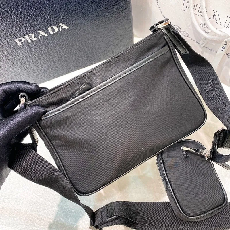 All categories Official website "Brand Women's Bags" Women's Bags 💙 PRADA 2022 official new Prada crossbody bag wholesale 58002800 Original order quality Size: 22-16-5 CM