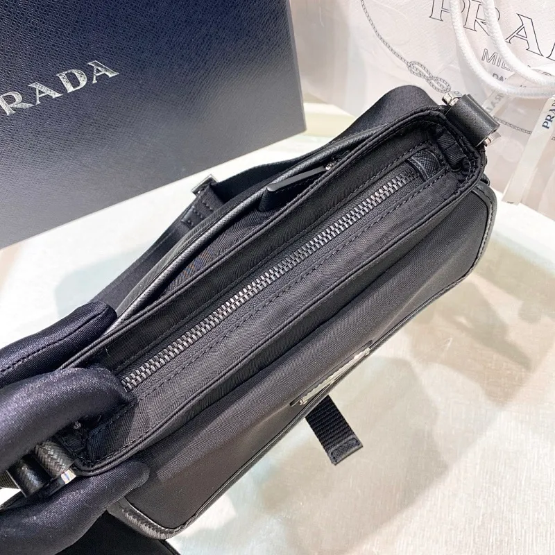 All categories Official website "Brand Women's Bags" Women's Bags 💙 PRADA 2022 official new Prada crossbody bag wholesale 58002800 Original order quality Size: 22-16-5 CM
