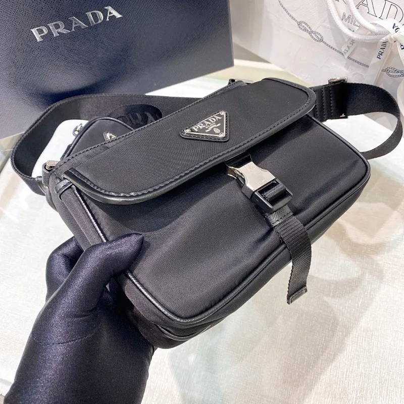 All categories Official website "Brand Women's Bags" Women's Bags 💙 PRADA 2022 official new Prada crossbody bag wholesale 58002800 Original order quality Size: 22-16-5 CM