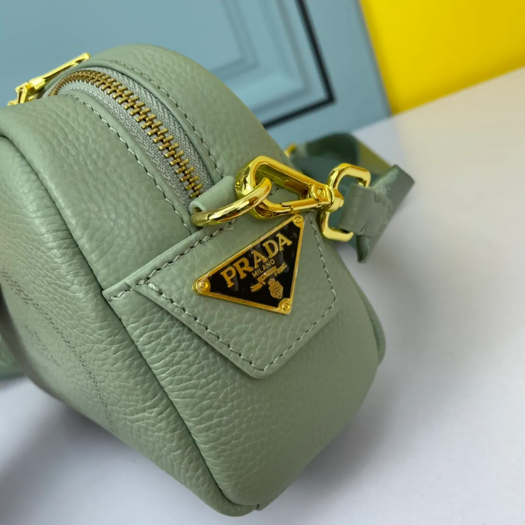 All categories Official website "Brand Women's Bags" Women's Bags 💙 PRADA 2022 official new Prada crossbody bag wholesale 58002500 Original order quality Size: 21-14-8CM
