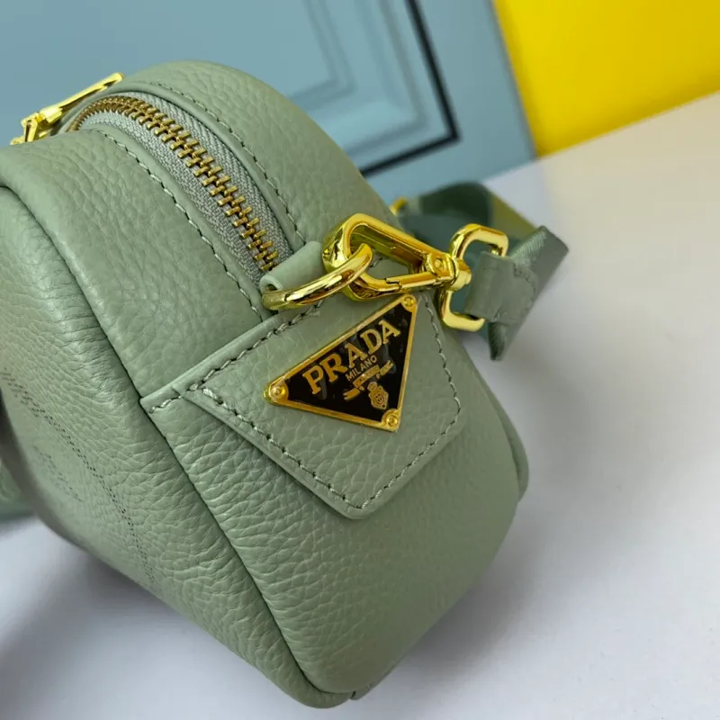All categories Official website "Brand Women's Bags" Women's Bags 💙 PRADA 2022 official new Prada crossbody bag wholesale 58002500 Original order quality Size: 21-14-8CM