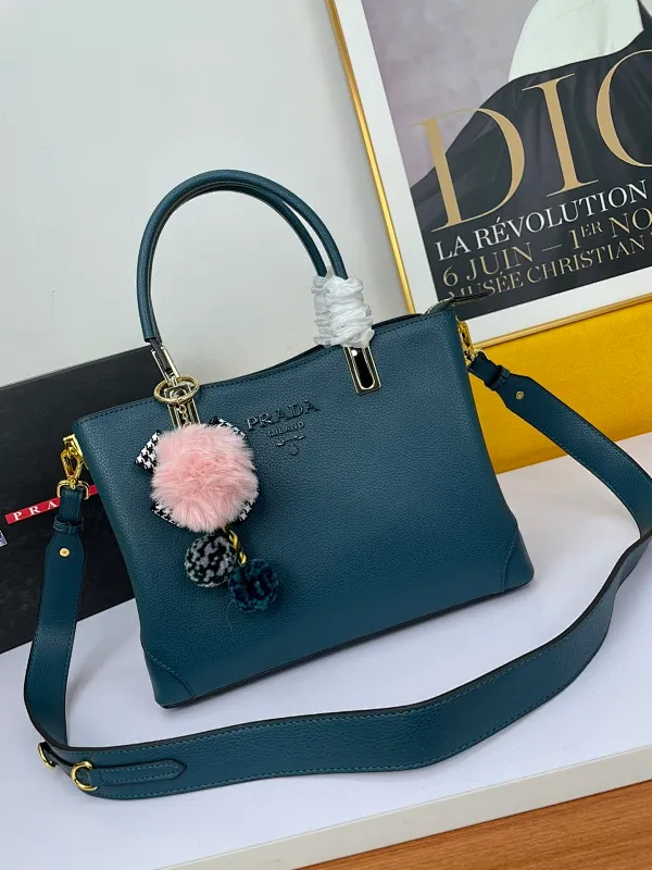 All categories Official website "Brand Women's Bags" Women's Bags 💙 PRADA 2022 Official New Prada Imported Palm Print Cowhide Fabric Handbag Wholesale 58002500 High Quality Size: 30-22-12CM