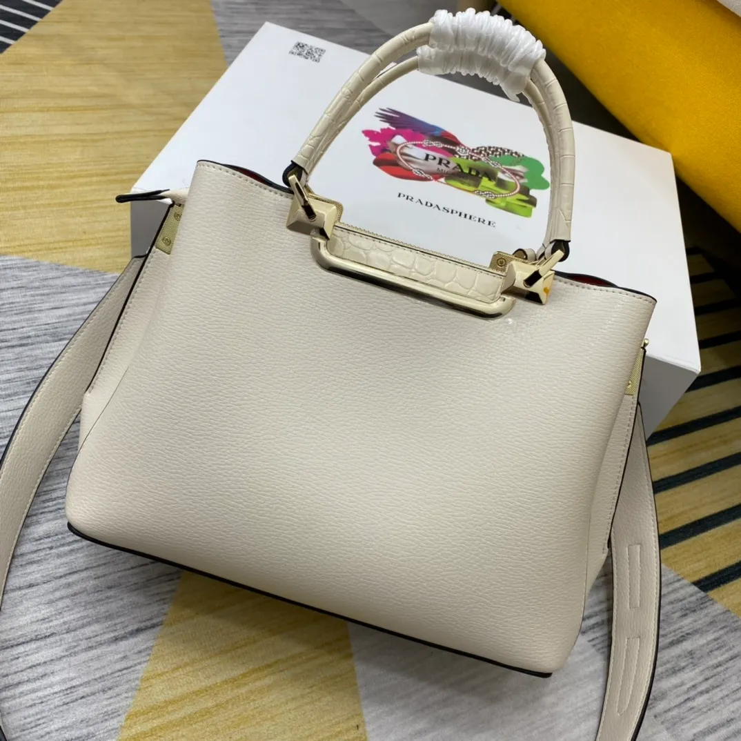 All categories Official website "Brand Women's Bags" Women's Bags 💙 PRADA 2022 official new Prada imported calfskin crossbody bag wholesale 58002500 High quality Size: 30-22-14CM