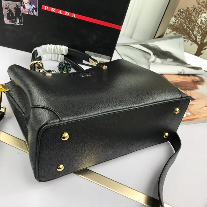 All categories Official website "Brand Women's Bags" Women's Bags 💙 PRADA 2022 Official New Prada Imported Palm Print Cowhide Fabric Handbag Wholesale 58002500 High Quality Size: 30-22-12CM