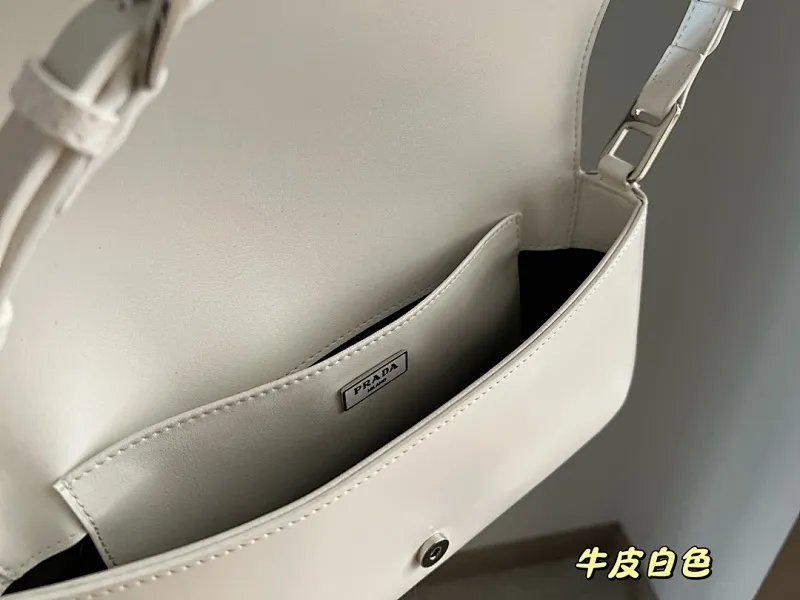 All categories Official website "Brand Women's Bags" Women's Bags 💙 PRADA 2022 Official New Prada Underarm Bag Wholesale 58001600 High Quality Specifications: 28-15CM