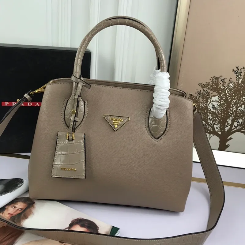 All categories Official website "Brand Women's Bags" Women's Bags 💙 PRADA 2022 official new Prada calfskin handbag wholesale 58002500 High quality Size: 30-24-14CM