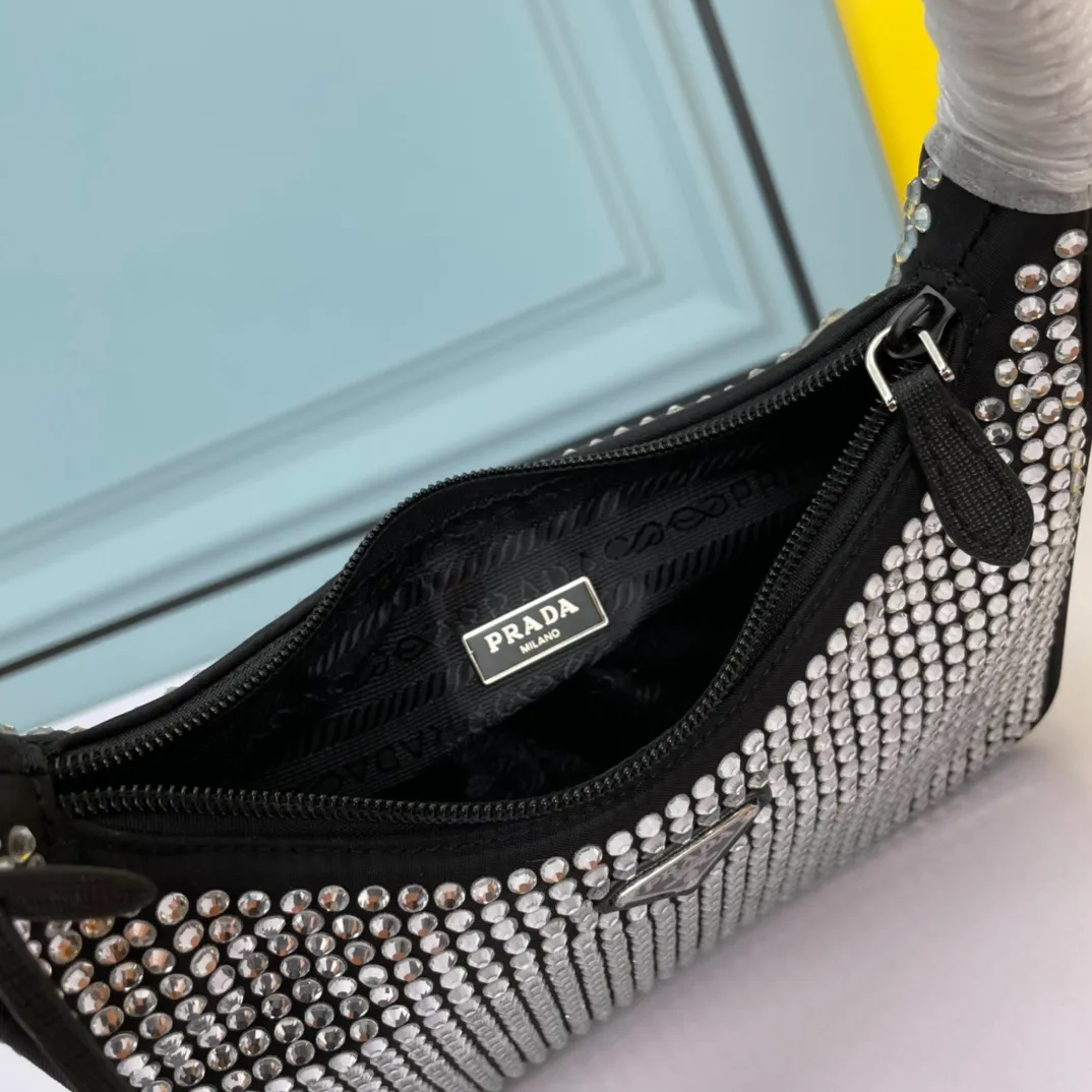 All Categories Official Website "Brand Women's Bags" Women's Bags 💙 PRADA 2022 Official New Prada Underarm Bag Wholesale 58002500 Original Order Quality Size: 22-15-5CM