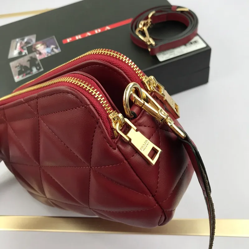 All categories Official website "Brand Women's Bags" Women's Bags 💙 PRADA 2022 Official New Prada Crossbody Bag Wholesale 58002100 High Quality Size: 24-15-7CM