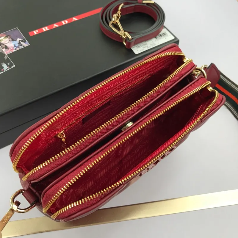 All categories Official website "Brand Women's Bags" Women's Bags 💙 PRADA 2022 Official New Prada Crossbody Bag Wholesale 58002100 High Quality Size: 24-15-7CM