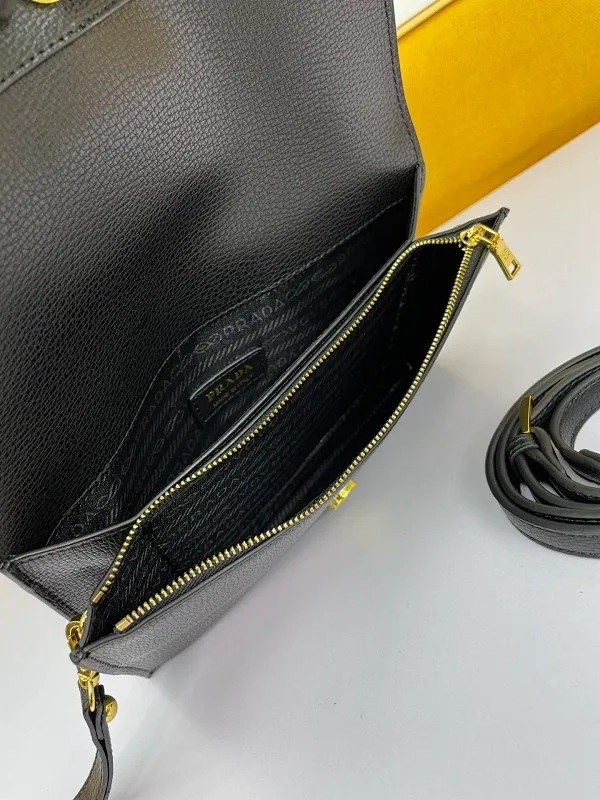 All categories Official website "Brand Women's Bags" Women's Bags 💙 PRADA 2022 official new Prada crossbody bag wholesale 58002380 Original order quality Size: 25-16-4CM