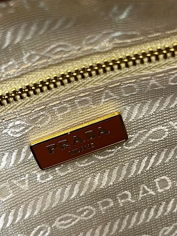 All Categories Official Website "Brand Women's Bags" Women's Bags 💙 PRADA 2025 New Prada Underarm Bag
