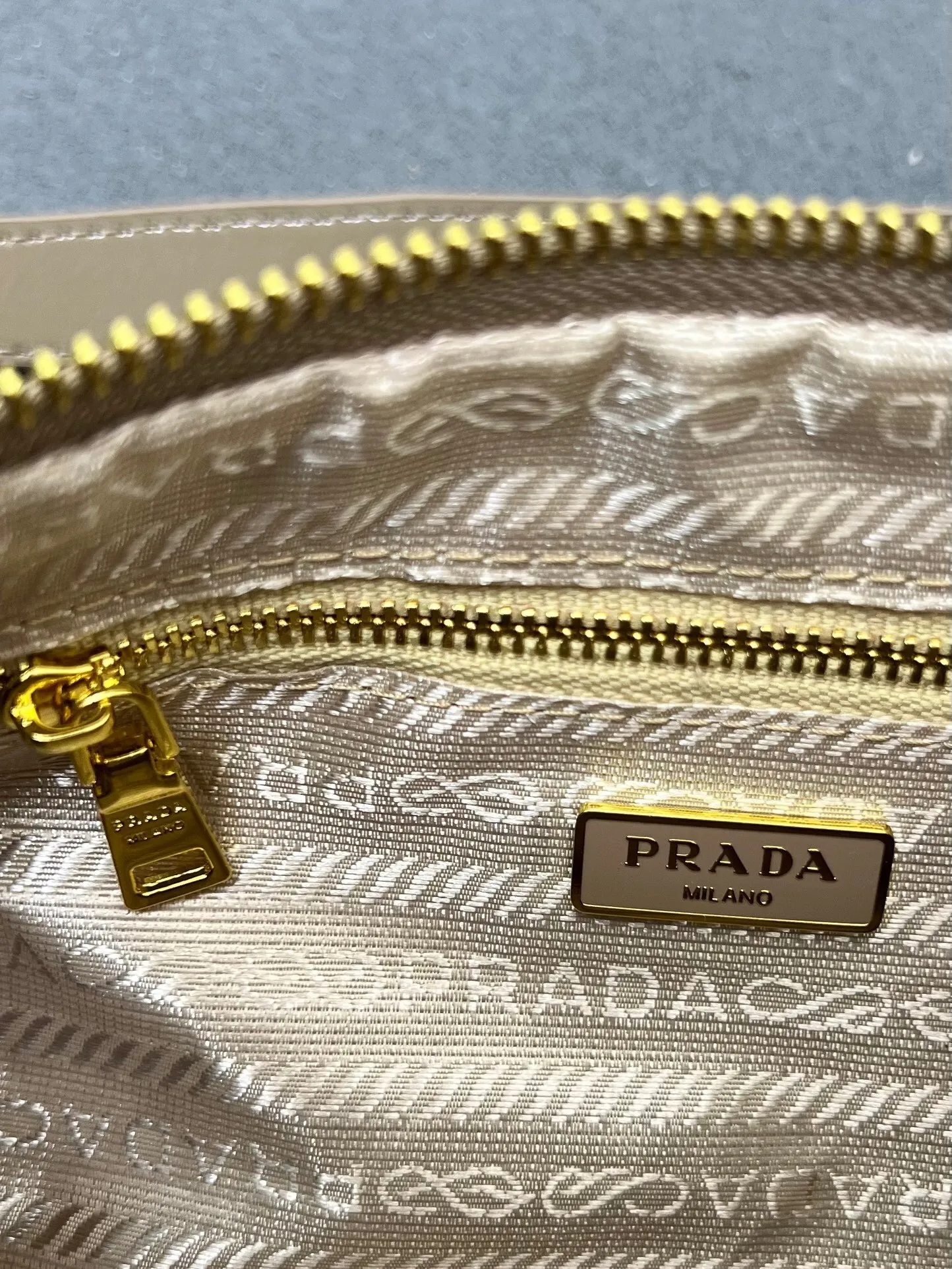 All Categories Official Website "Brand Women's Bags" Women's Bags 💙 PRADA 2025 New Prada Underarm Bag