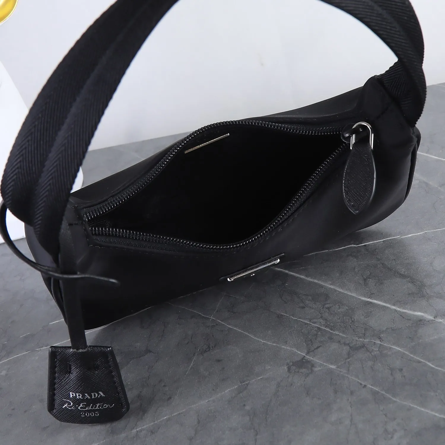 All Categories Official Website "Brand Women's Bags" Women's Bags 💙 PRADA 2022 Official New Prada Underarm Bag Wholesale 58002000 Original Order Quality Size: 23-13-5CM