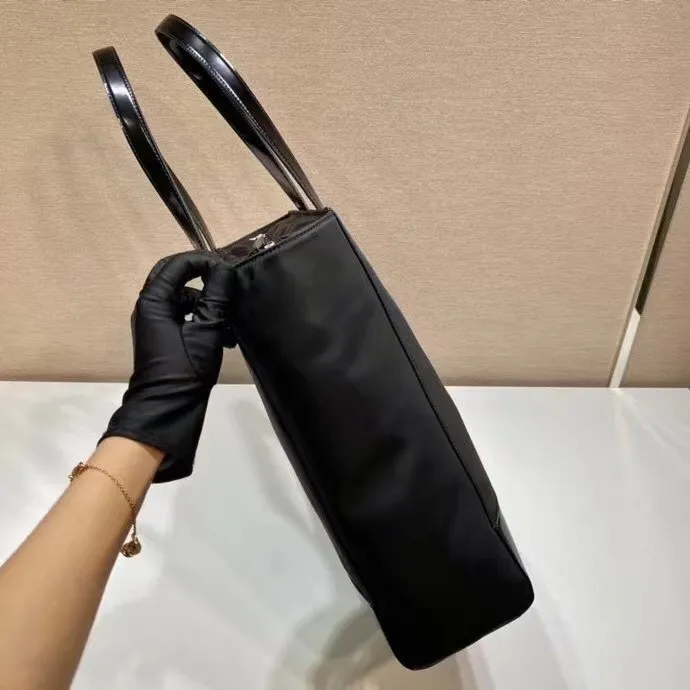 All categories Official website "Brand Women's Bags" Women's Bags 💙 PRADA 2022 official new Prada handbag wholesale 58002800 Original order quality Size: 36-37-12CM