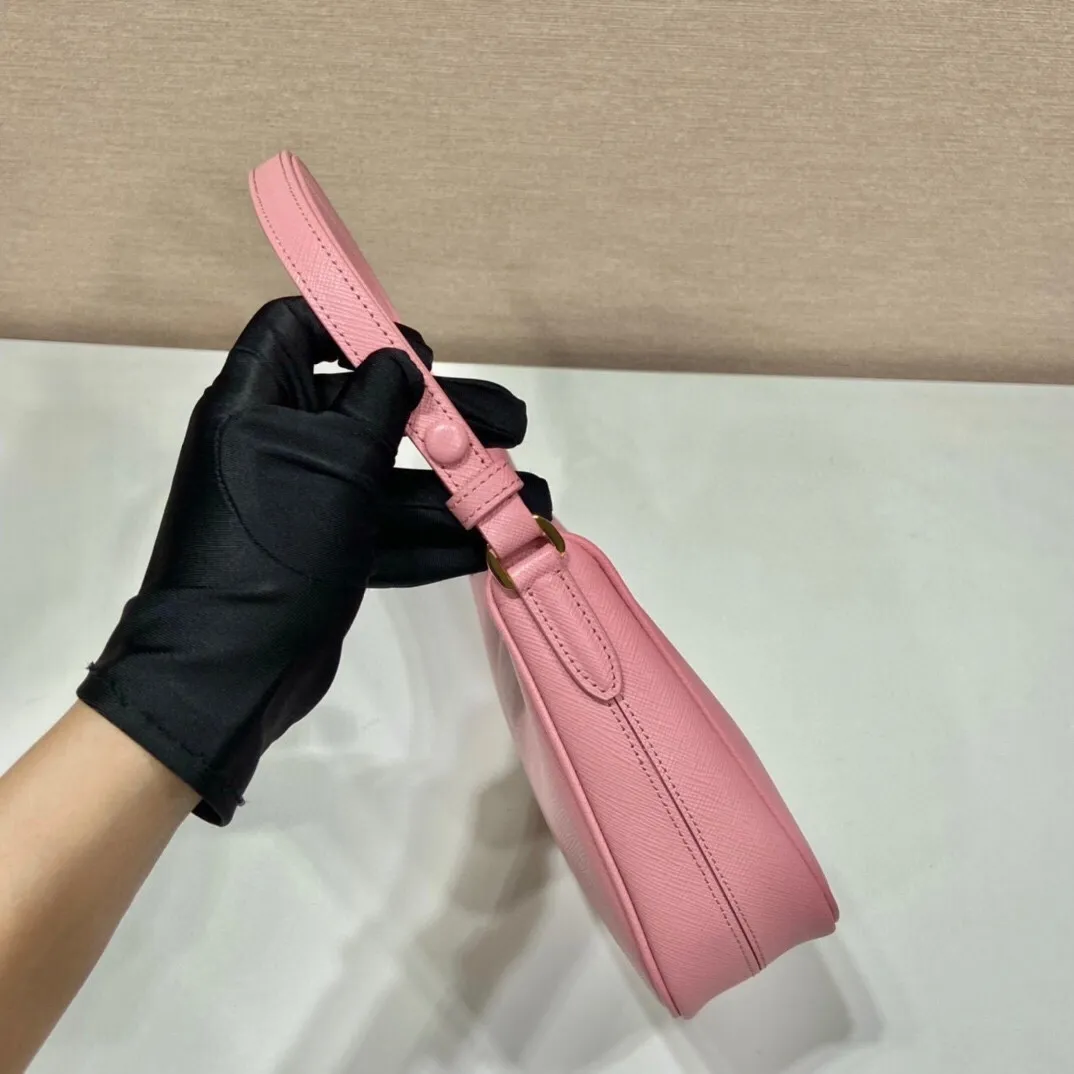 All Categories Official Website "Brand Women's Bags" Women's Bags 💙 PRADA 2022 Official New Prada Underarm Bag Wholesale 58003900 Original Order Quality Size: 23-17-6.5CM