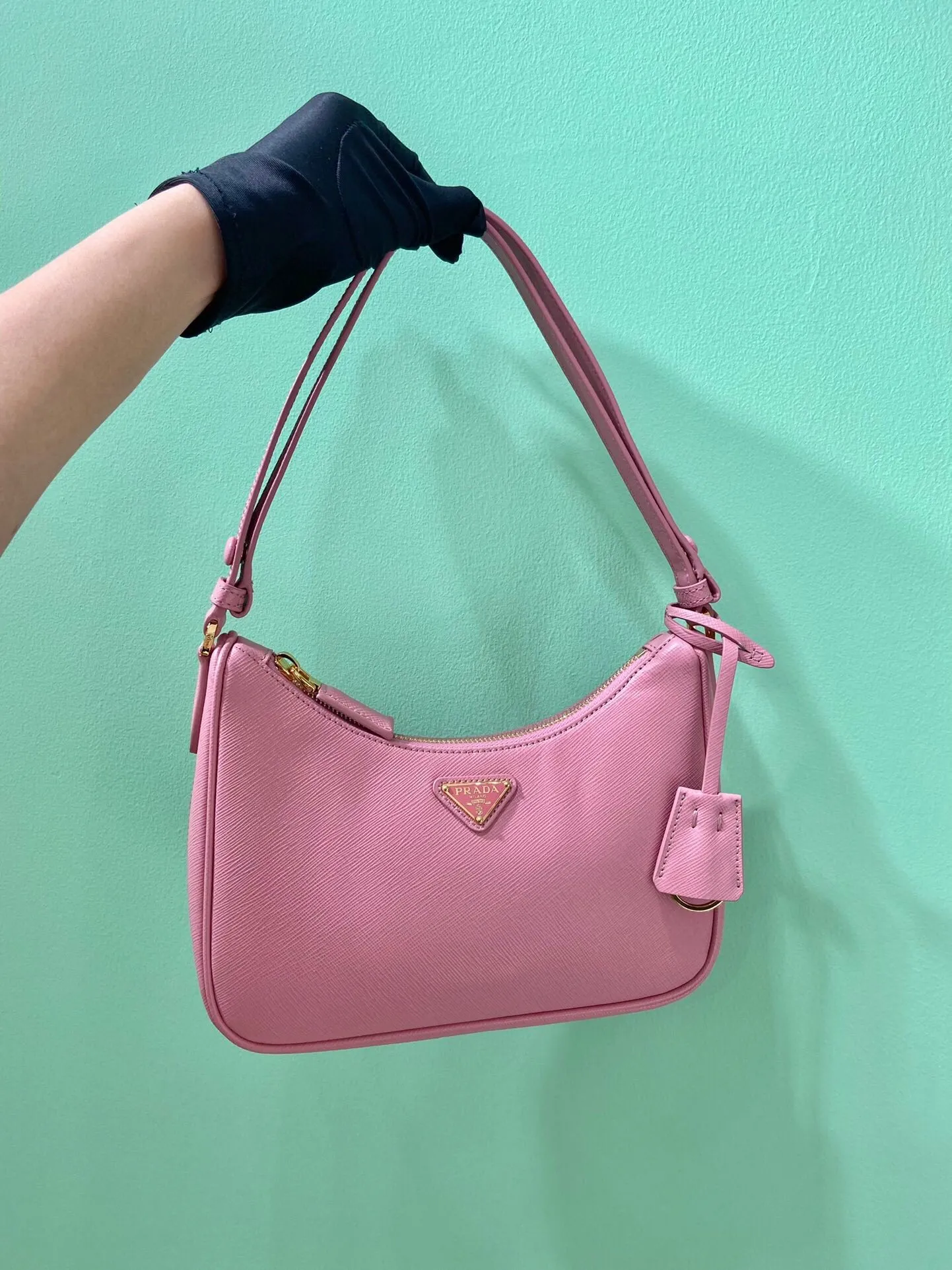 All Categories Official Website "Brand Women's Bags" Women's Bags 💙 PRADA 2022 Official New Prada Underarm Bag Wholesale 58003900 Original Order Quality Size: 23-17-6.5CM
