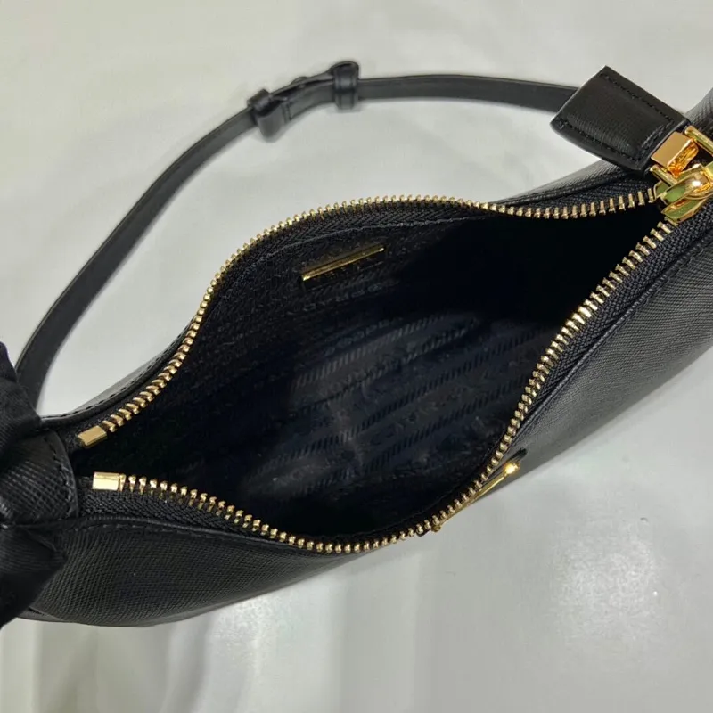 All Categories Official Website "Brand Women's Bags" Women's Bags 💙 PRADA 2022 Official New Prada Underarm Bag Wholesale 58003900 Original Order Quality Size: 23-17-6.5CM