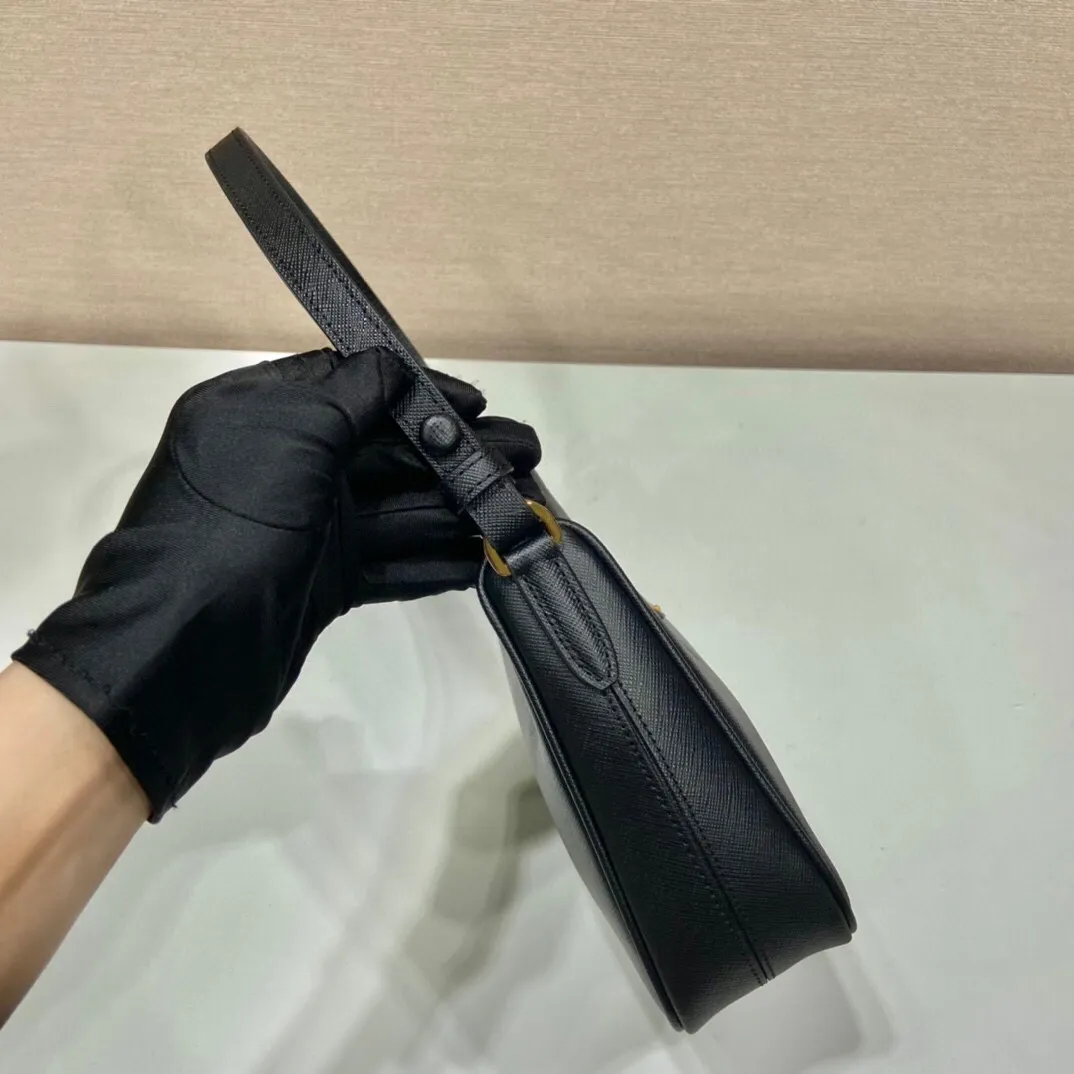 All Categories Official Website "Brand Women's Bags" Women's Bags 💙 PRADA 2022 Official New Prada Underarm Bag Wholesale 58003900 Original Order Quality Size: 23-17-6.5CM