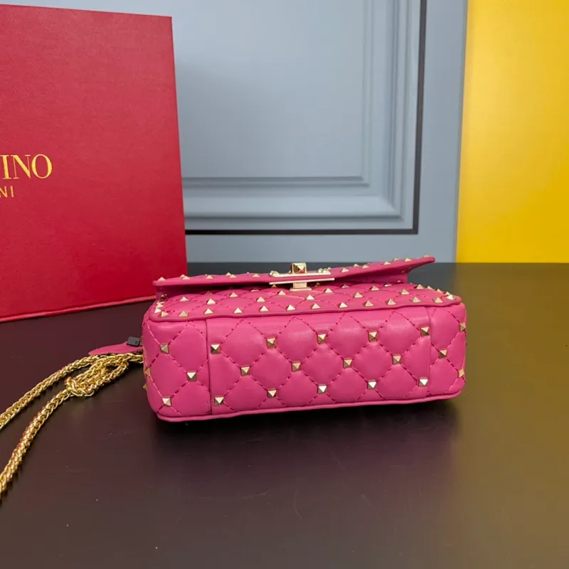 All categories Official website "Brand Women's Bags" Women's Bags 💙 Valentino 2022 Official New Valentino Soft Sheepskin Crossbody Bag Wholesale 58003100 High Quality Size: 30-8.5-20CM