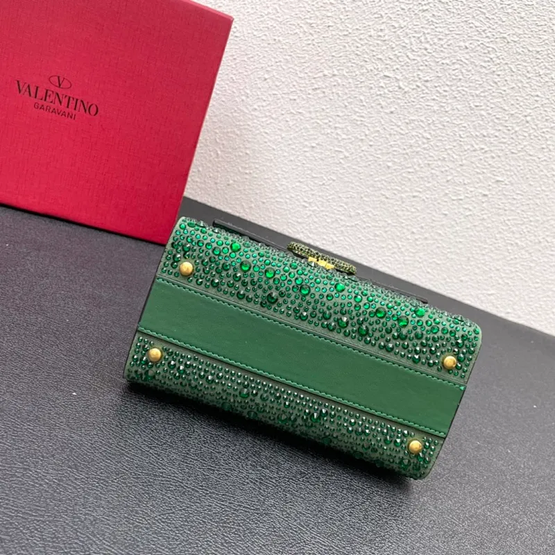 All categories Official website "Brand Women's Bags" Women's Bags 💙 Valentino replica VALENTINO, fine imitation VALENTINO bags, VALENTINO shoulder bags, 2023 official latest version VALENTINO handbags, bag factory, original material, size: 19-13-9CM