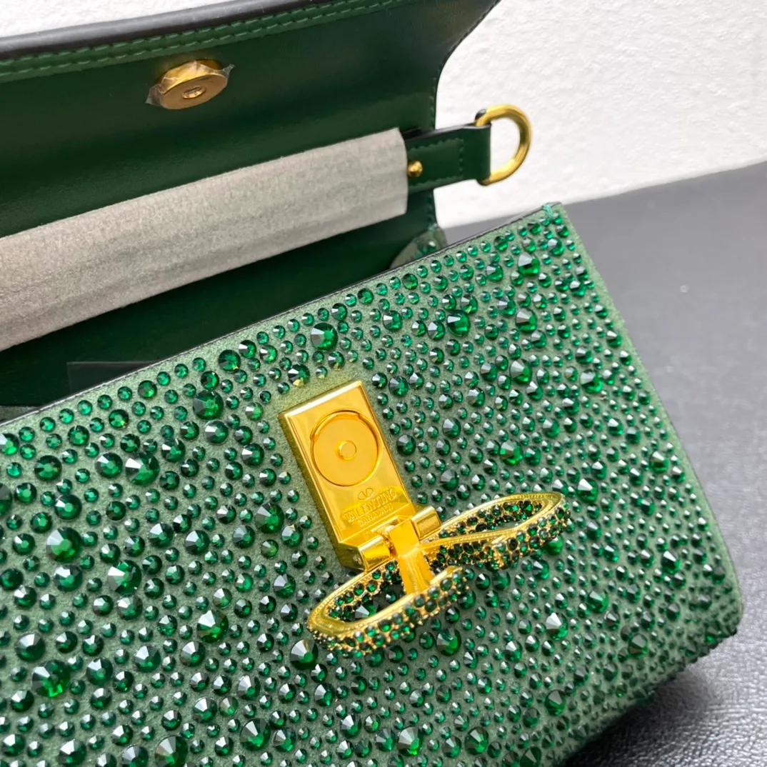 All categories Official website "Brand Women's Bags" Women's Bags 💙 Valentino replica VALENTINO, fine imitation VALENTINO bags, VALENTINO shoulder bags, 2023 official latest version VALENTINO handbags, bag factory, original material, size: 19-13-9CM
