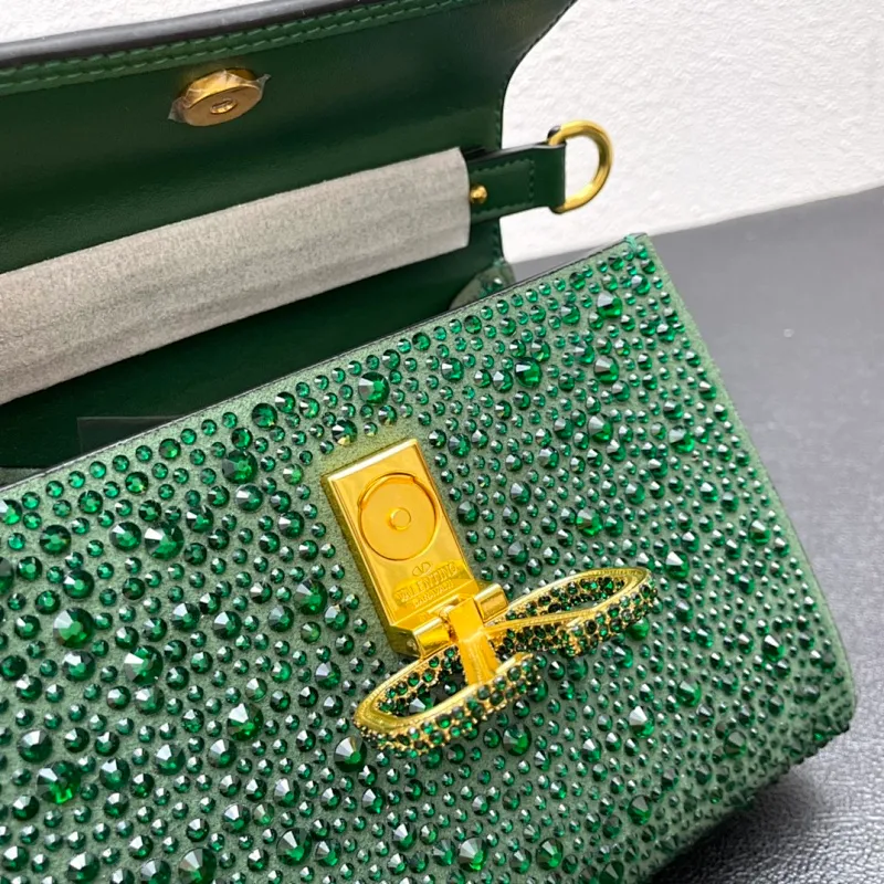 All categories Official website "Brand Women's Bags" Women's Bags 💙 Valentino replica VALENTINO, fine imitation VALENTINO bags, VALENTINO shoulder bags, 2023 official latest version VALENTINO handbags, bag factory, original material, size: 19-13-9CM
